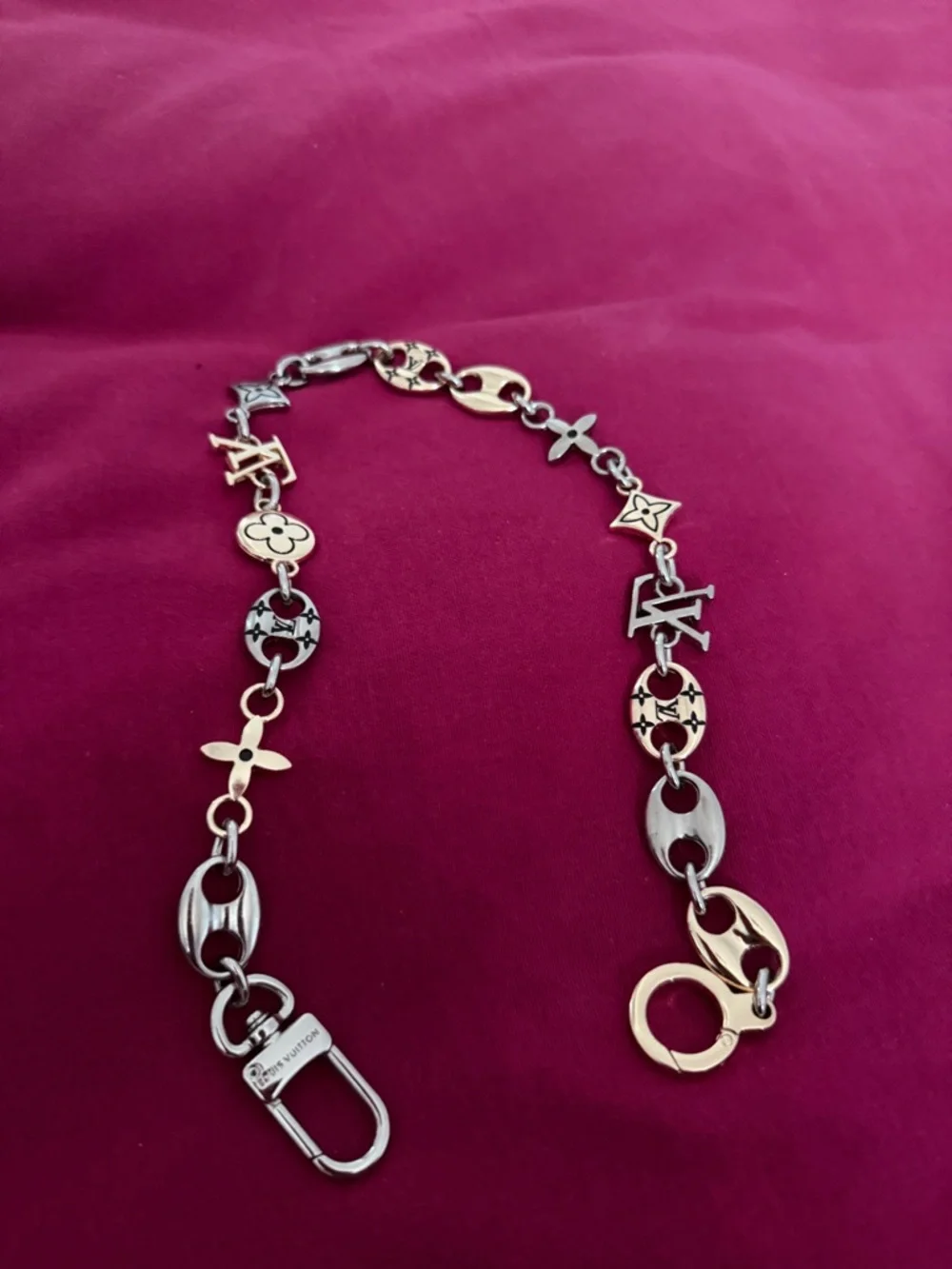 Louis Vuitton Silver Logo Charm Chain Belt on Pink Background - Picture 3 of 6